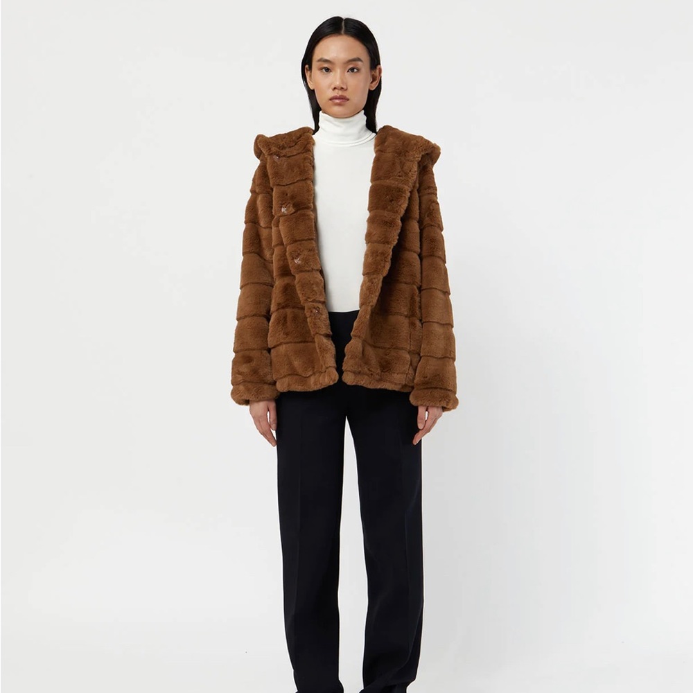 Aaparis Goldie Coat